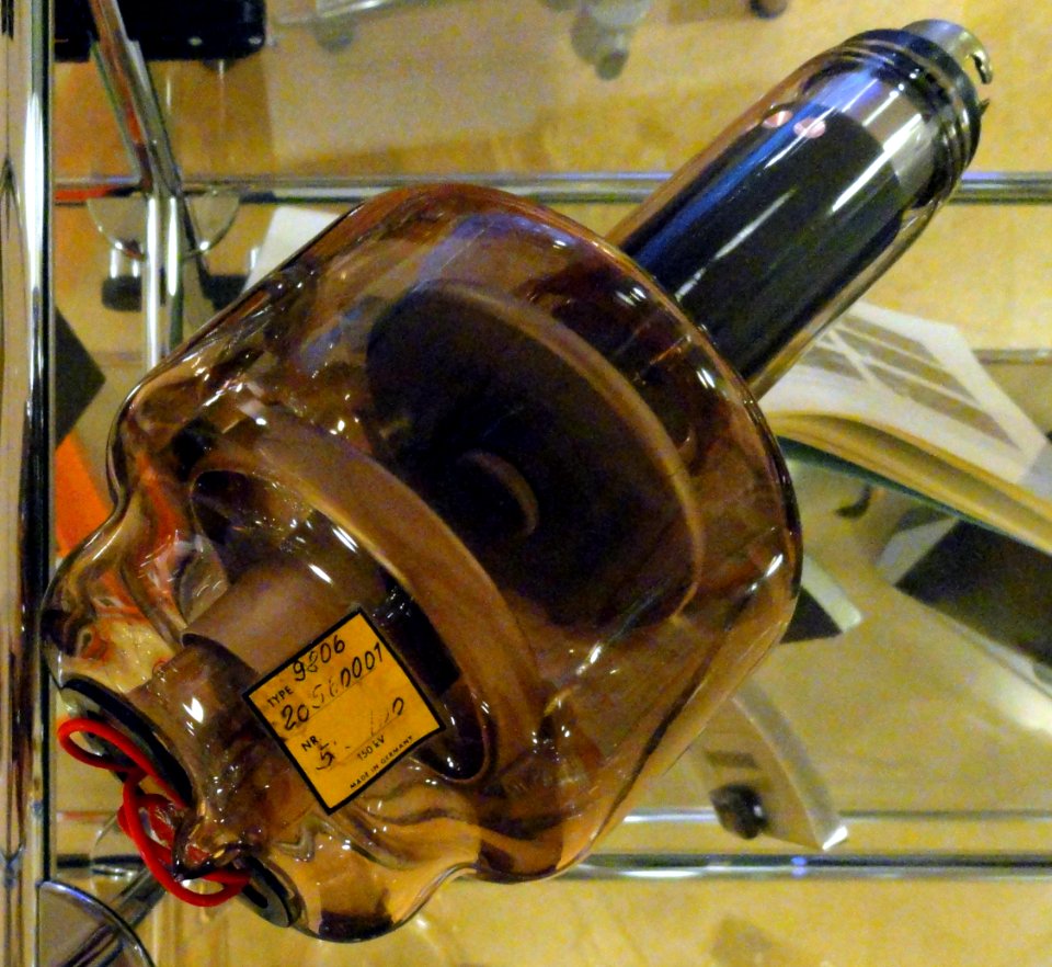 Oude Röntgen lamp in het VU ziekenhuis, foto 2