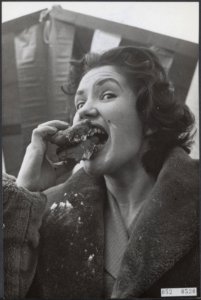 Oudejaarsavond en Nieuwjaarsdag 'de dag van de oliebollen, Bestanddeelnr 052-0530