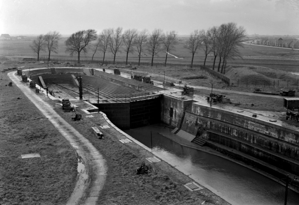 Oud droogdok te Hellevoetsluis uit de 18e eeuw, Bestanddeelnr 905-0466