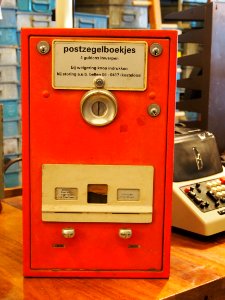 Oude postzegelboekjes automaat foto 4