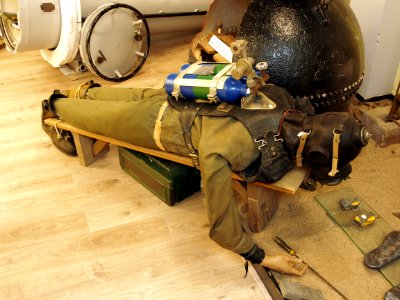 Oude duikersuitrusting, Geniemuseum, Vught, foto 1