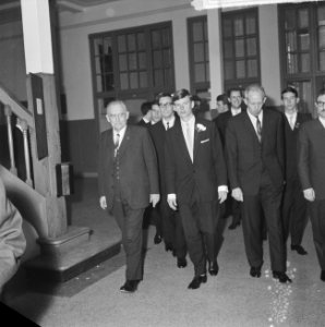 Oud minister Drees opende Studentenboekenweek te Rotterdam dr. Drees tijdens zij, Bestanddeelnr 917-6210