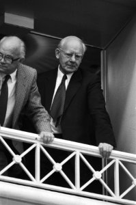 Oud kamervoorzitter Vondeling in een loge, Bestanddeelnr 930-4141