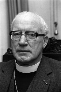 Oud katholiek aartsbisschop mgr. M. Kok neemt 2912 afscheid, Bestanddeelnr 931-8789