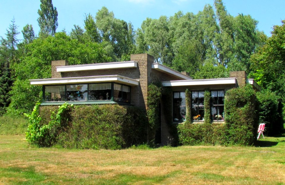 Oude waterzuivering Varsseveld, hoofdgebouw
