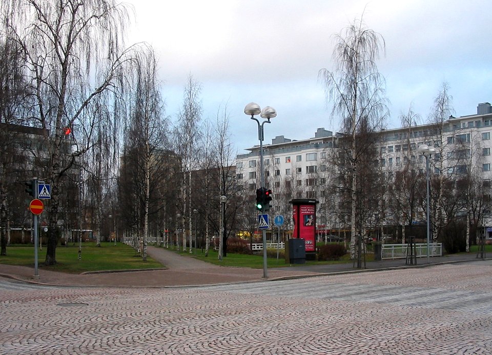 Otto Karhi Park Oulu 20051113 02