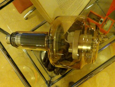 Oude Röntgen lamp in het VU ziekenhuis, foto 3