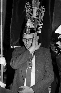 Oud-wethouder Lammers uitgeroepen tot Groot Kamerheer t.g.v. carnaval in Amsterd, Bestanddeelnr 928-8613