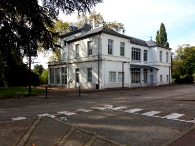 Oullins - Parc Chabrières-Arlès, maison Arlès Dufour (1)