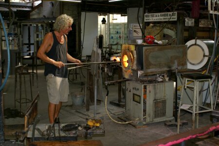 Glass blower historically france