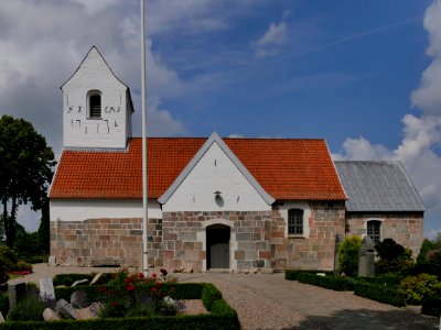 OueKirkeH1aVonAussen