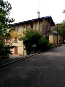 Oullins - Parc Chabrières-Arlès, chalet sud, accès bureaux