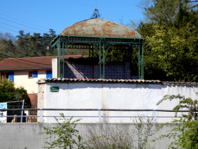 Oullins - Rue de la Cadière - Kiosque