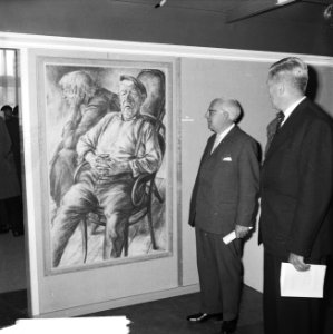 Oud-wethouder Steinmetz opende tentoonstelling in gebouw Sociale Zaken , bij een, Bestanddeelnr 914-2717