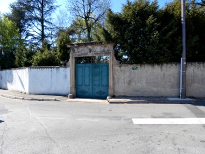 Oullins - Rue de la Cadière - Portail Lyzeronne