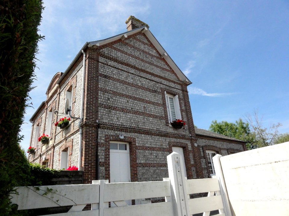 Ouainville (Seine-Mar.) ancienne mairie-école