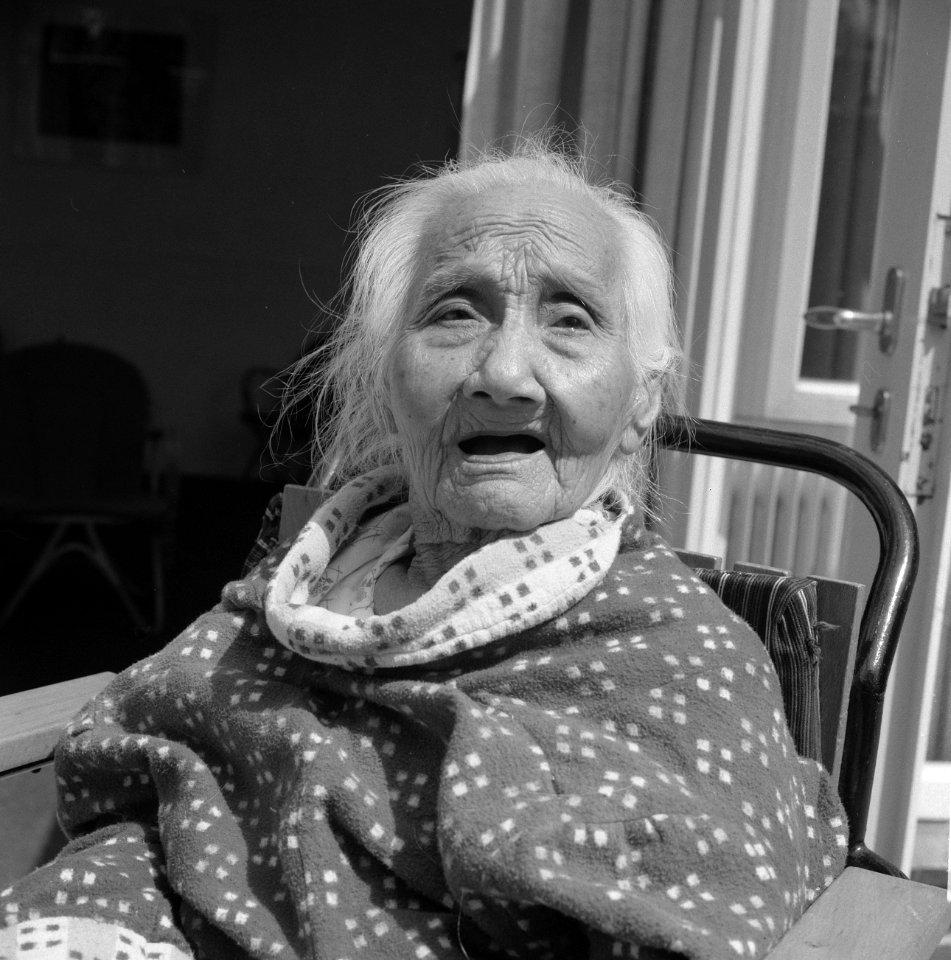 Oudste inwoner van Nederland Mevrouw Portier TanKietNio (107), Bestanddeelnr 913-9056