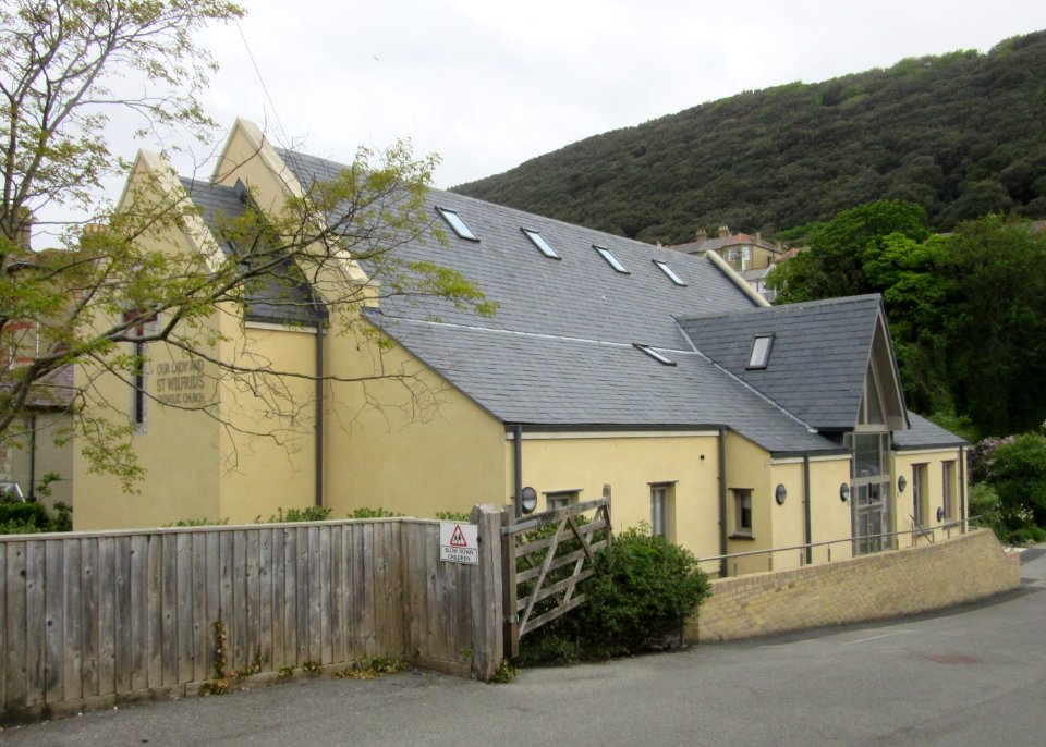 Our Lady and St Wilfrid RC Church, Trinity Road, Ventnor (May 2016) (2)