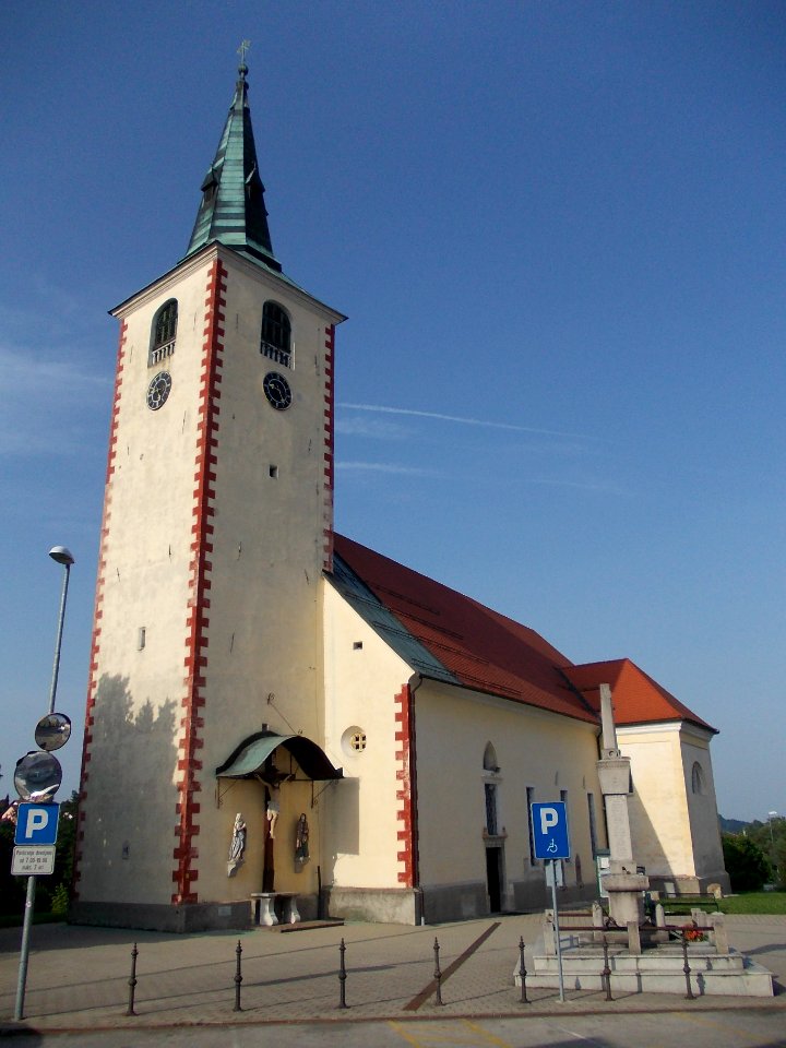 Our Lady of Sorrows Church (Leskovec pri Krškem) 02