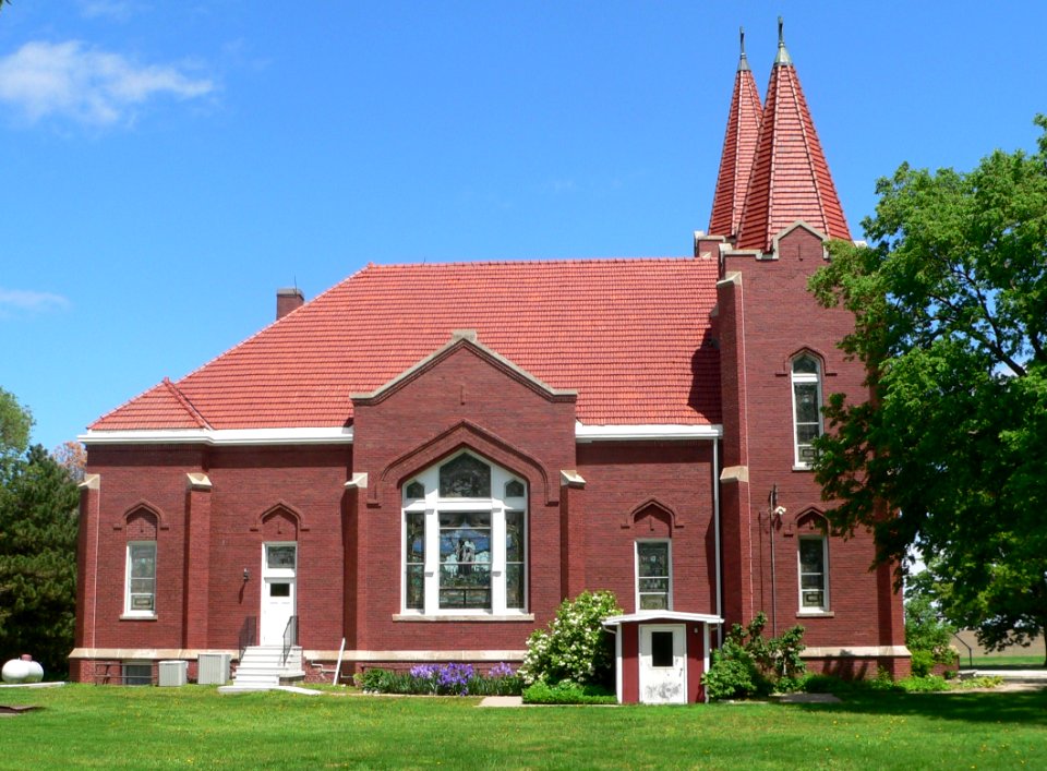 Our Redeemer Lutheran Church (Staplehurst, NE) from S 1
