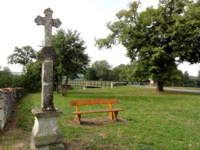 Ourches-sur-Meuse (Meuse) croix de chemin nord
