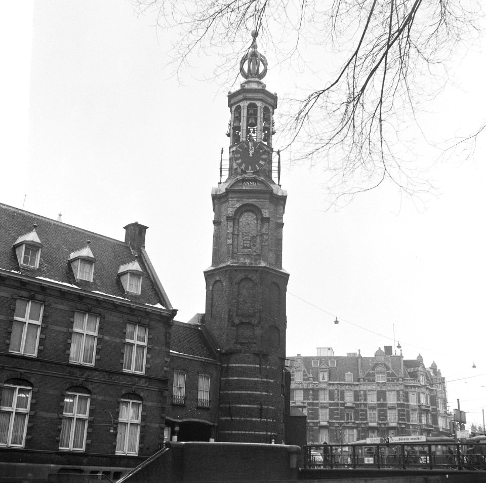 Oudjaarsimpressie, de Munttoren in Amsterdam, Bestanddeelnr 917-2895