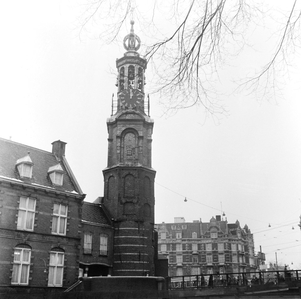 Oudjaarsimpressie, de Munttoren in Amsterdam, Bestanddeelnr 917-2894