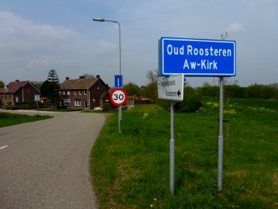 Oud-Roosteren (Echt-Susteren) bilingual city limit sign