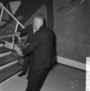 Oud-Minister dr. ir. J.A. Ringers opende tentoonstellin BNA , een miljoen woning, Bestanddeelnr 914-4269