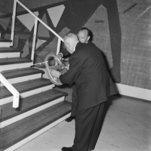 Oud-Minister dr. ir. J.A. Ringers opende tentoonstellin BNA , een miljoen woning, Bestanddeelnr 914-4271