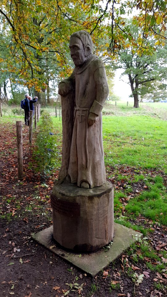 Oud-Valkenburg-beeld van monnik op Schaelsberg (2)