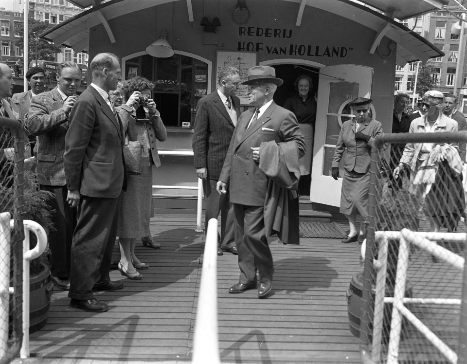 Oud-president Harry Truman brengt bezoek aan Amsterdam Rondvaart bij Rederij Ho, Bestanddeelnr 907-8291