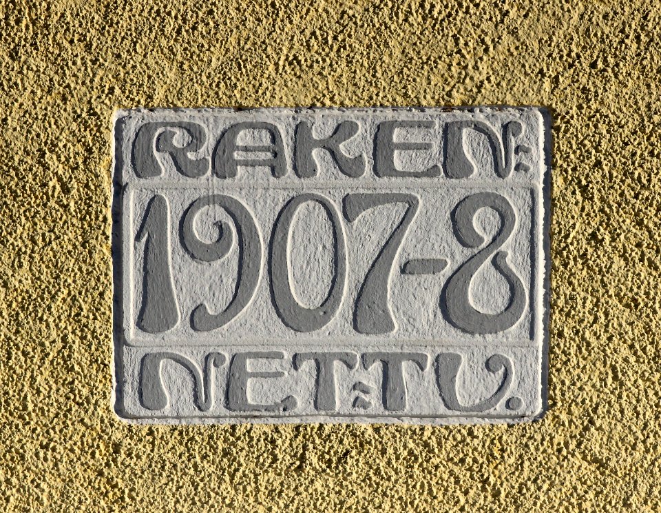 Oulun Suomalaisen Yhteiskoulun lukio date stone