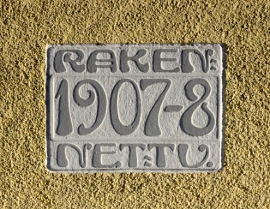 Oulun Suomalaisen Yhteiskoulun lukio date stone