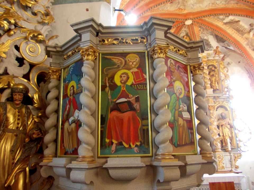 Our Lady of the Rosary Church (Stopno) 10