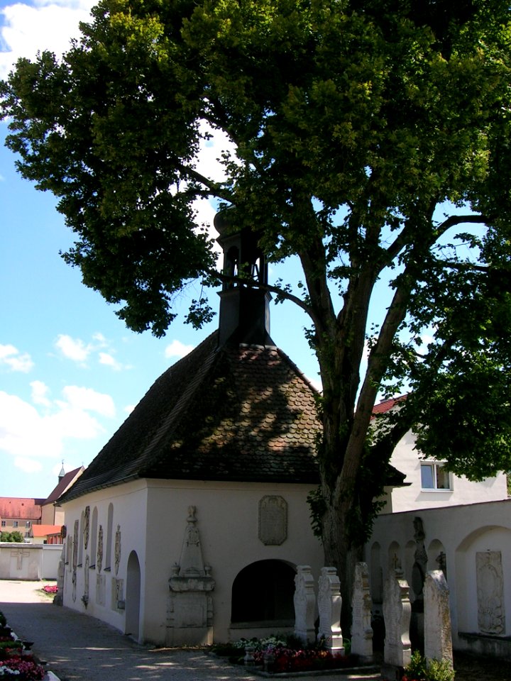 Ostenfriedhof Eichstätt -Allerheiligen-Kapelle W