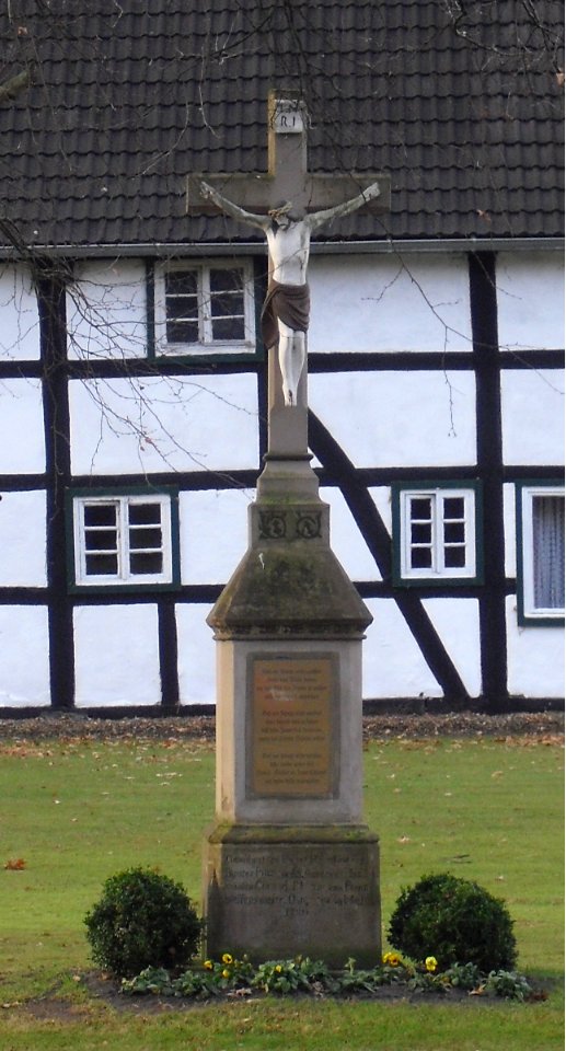 Ostenland-Wegekreuz Muehlensenner Str 50