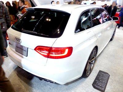Osaka Motor Show 2013 (118) Audi RS4 Avant (B8)
