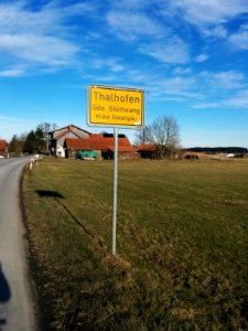 Ortsschild Thalhofen Gennach