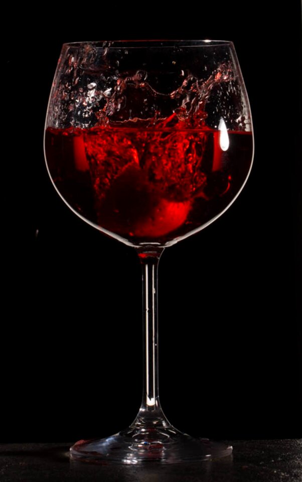 Liquid glass red