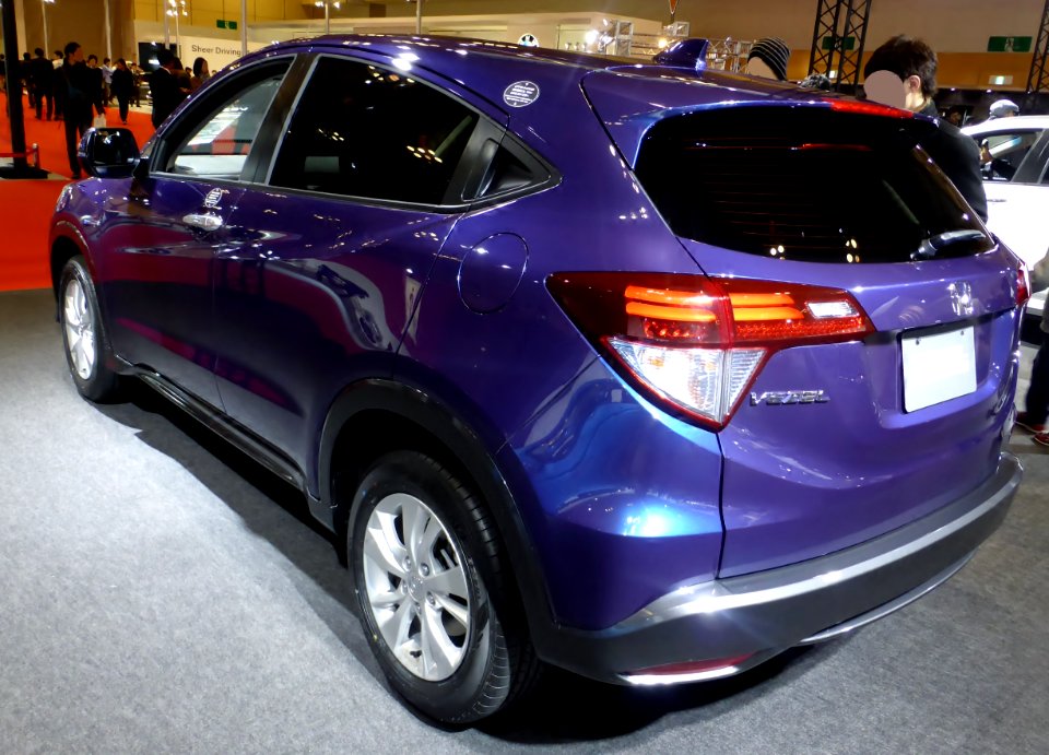 Osaka Motor Show 2013 (180) Honda VEZEL HYBRID X (RU3)