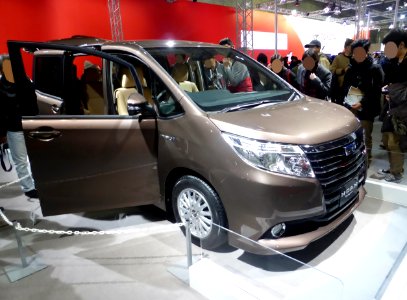 Osaka Motor Show 2013 (59) 3rd generation Toyota NOAH