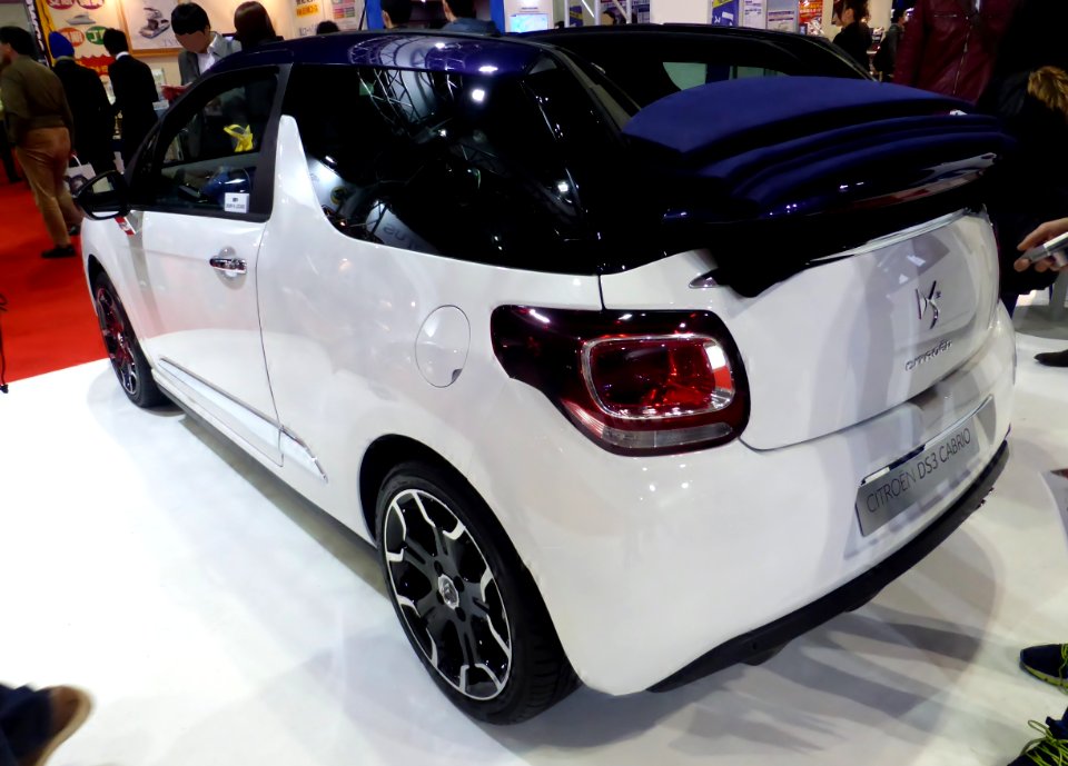 Osaka Motor Show 2013 (154) Citroën DS3 Cabrio
