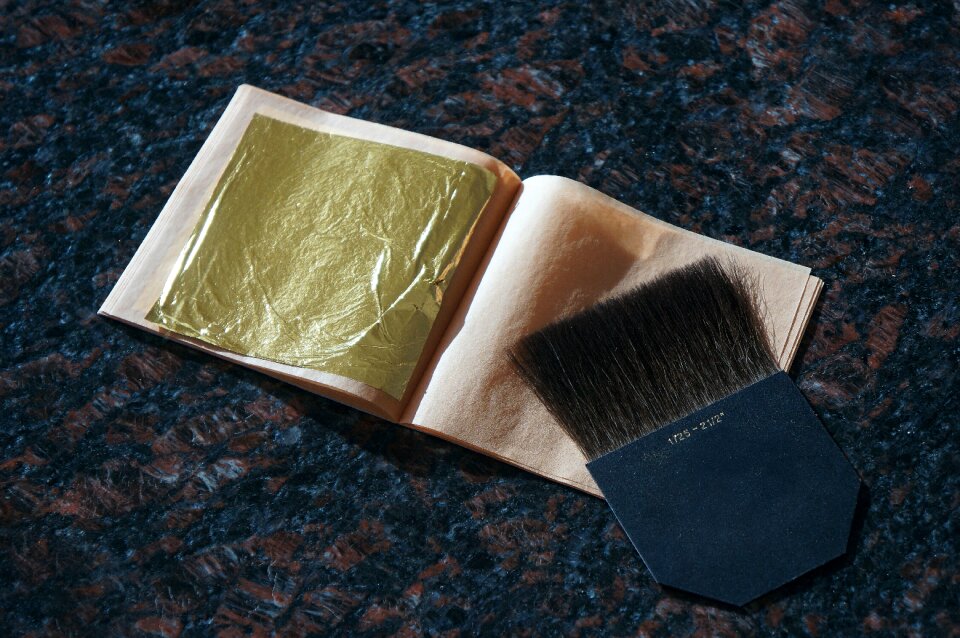 Gilding brush metal