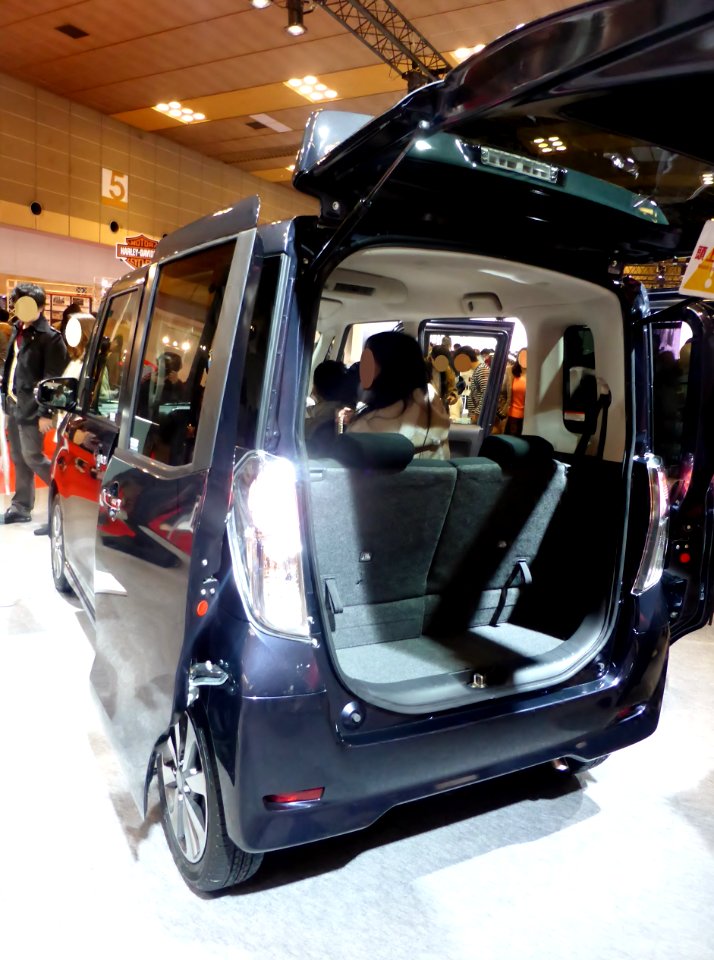 Osaka Motor Show 2013 (196) Mitsubishi eK SPACE CUSTOM