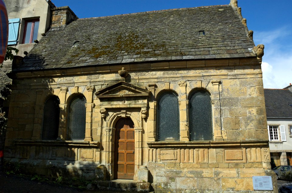 Ossuary-St-Cadou-Landerneau-20060523-010