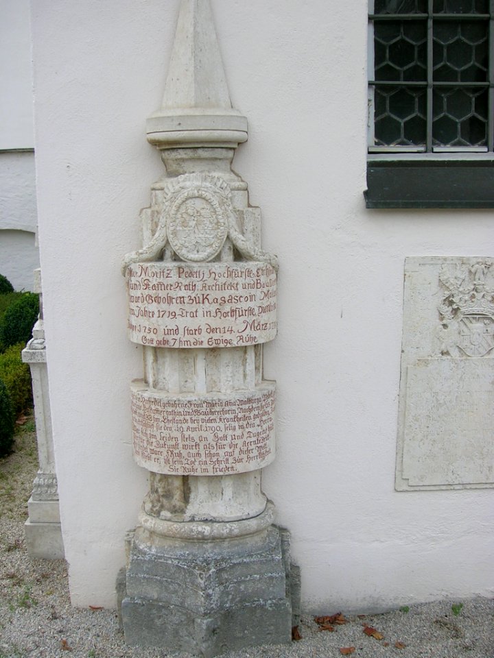Ostenfriedhof Eichstätt -Pedetti-Grabmal