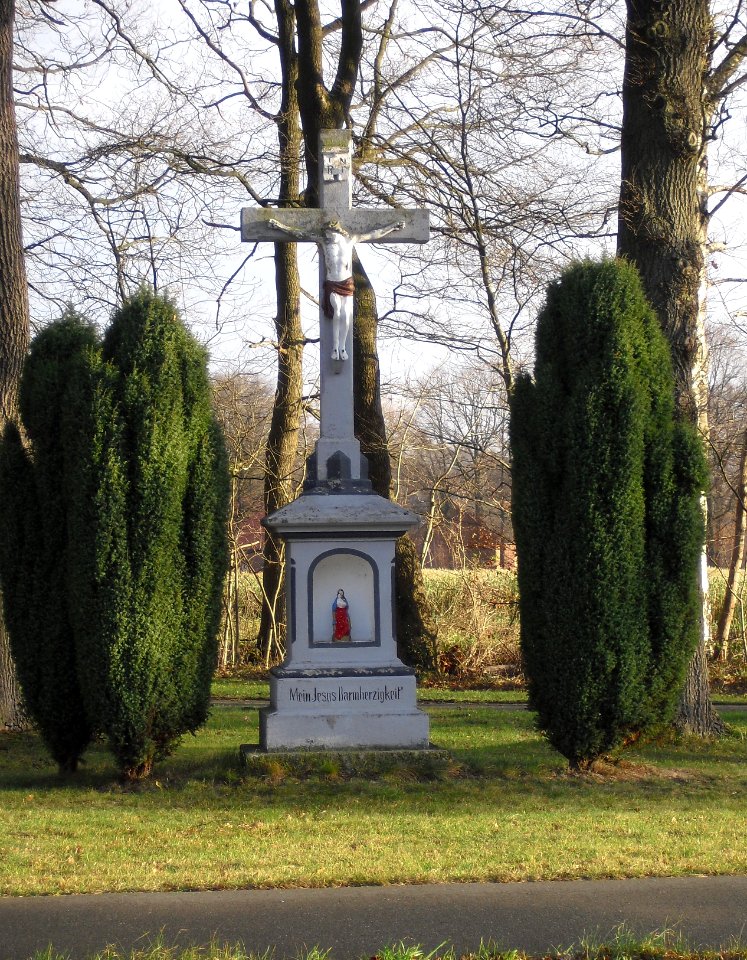 Ostenland-Wegekreuz Muehlensenner Str 35