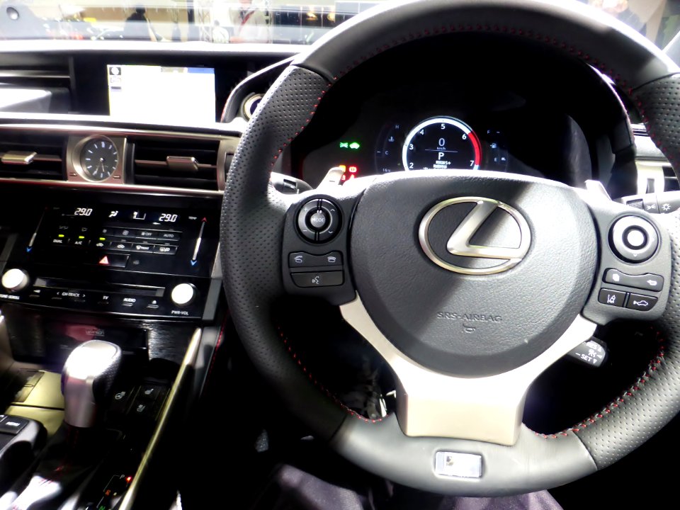 Osaka Motor Show 2013 (70) Lexus IS300h F SPORT (AVE30) (3)