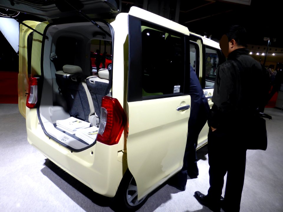 Osaka Motor Show 2013 (78) Daihatsu TanTo X"SA" (LA600S)